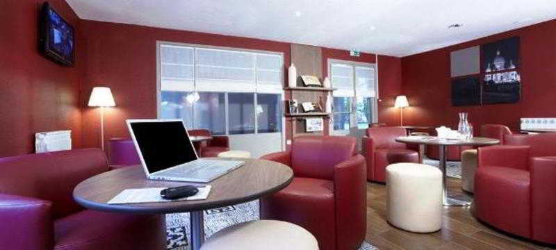 Campanile Nature Les Ulis 3*