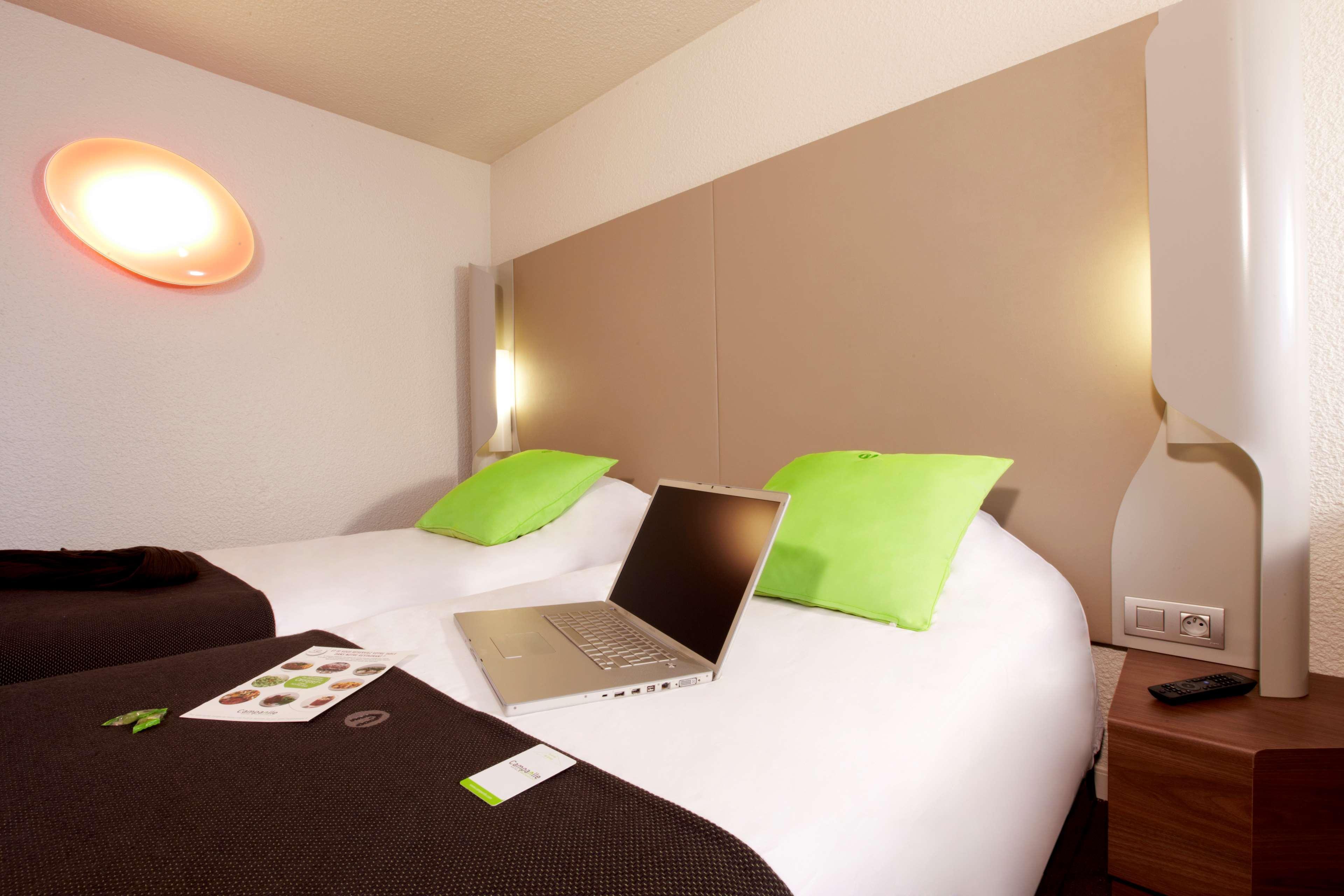 Hotel Campanile Nature Les Ulis 3*