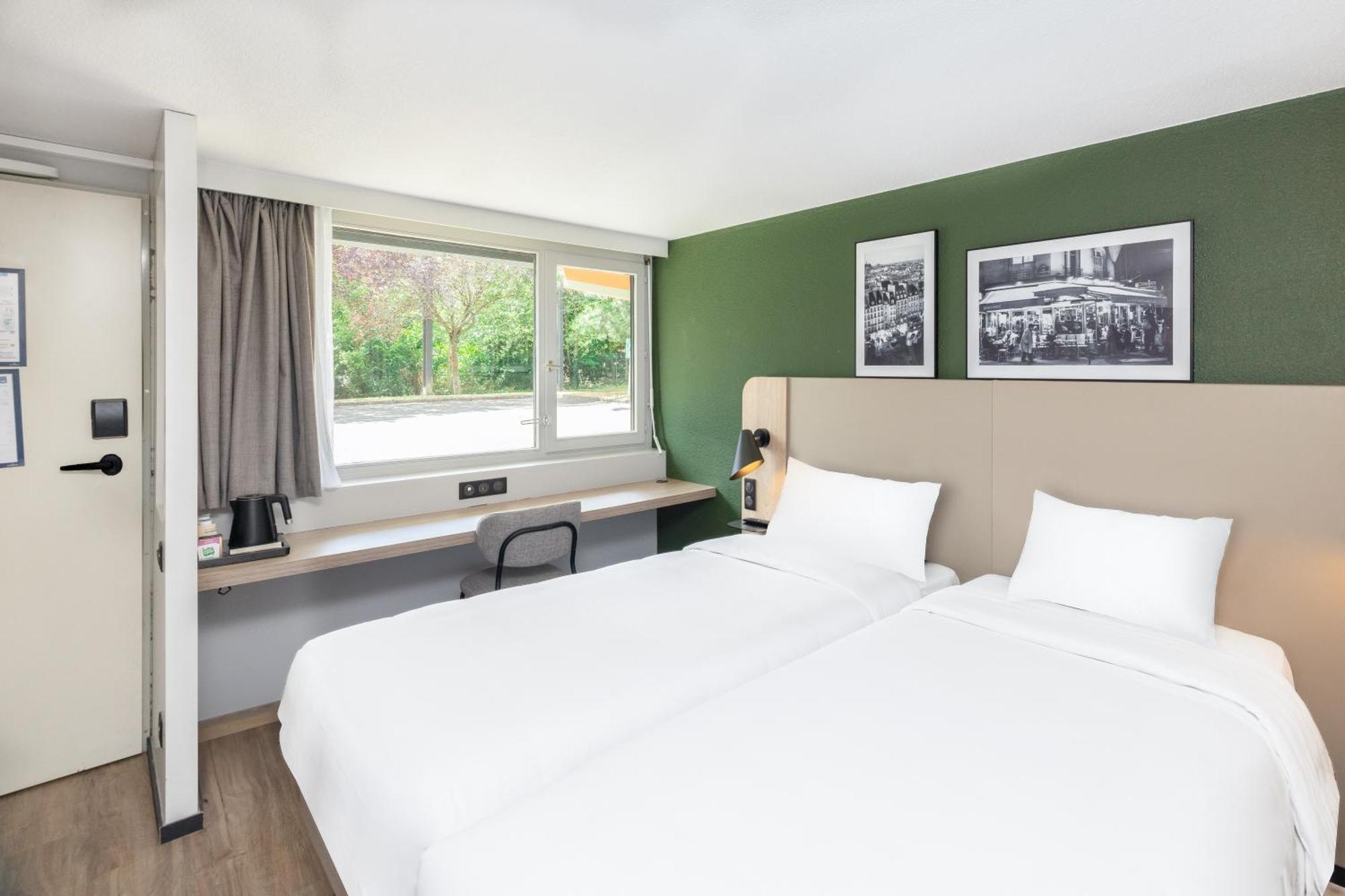 Hotel Campanile Nature Les Ulis 3*