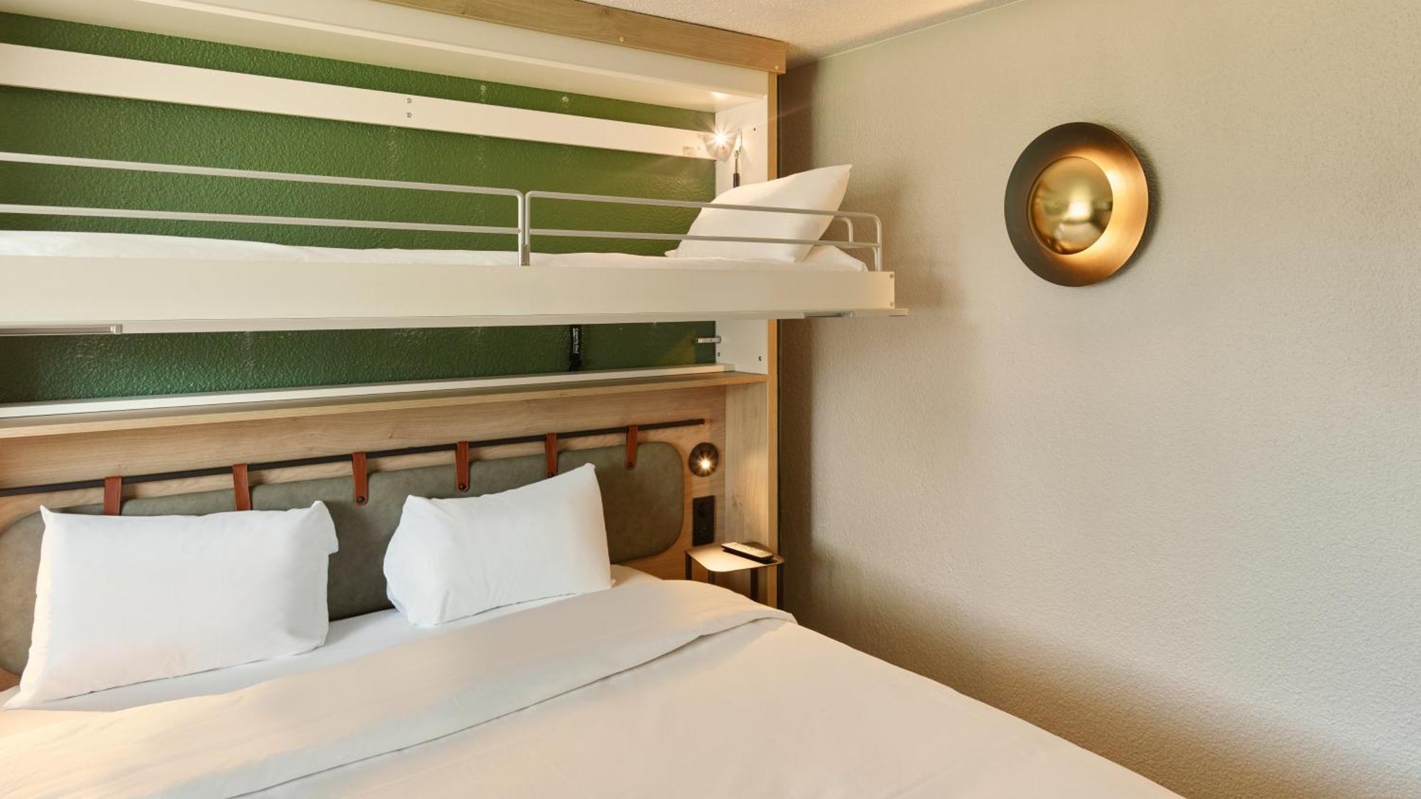 Hotel Campanile Nature Les Ulis