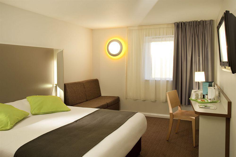 Hotel Campanile Nature Les Ulis 3*